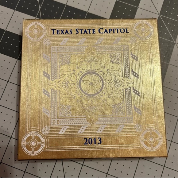 NIB 2013 Texas State Capitol Austin Christmas Ornament - Picture 1 of 3